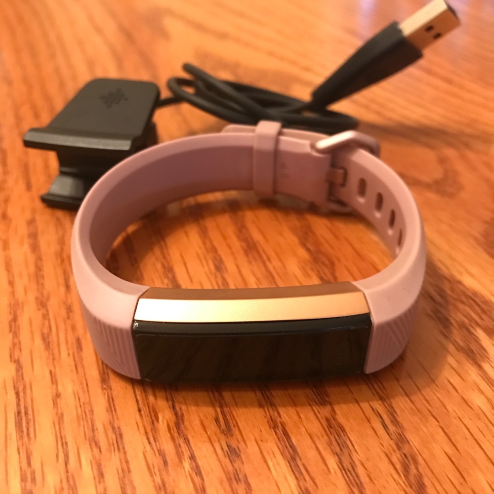 Rose Gold Fitbit Alta HR